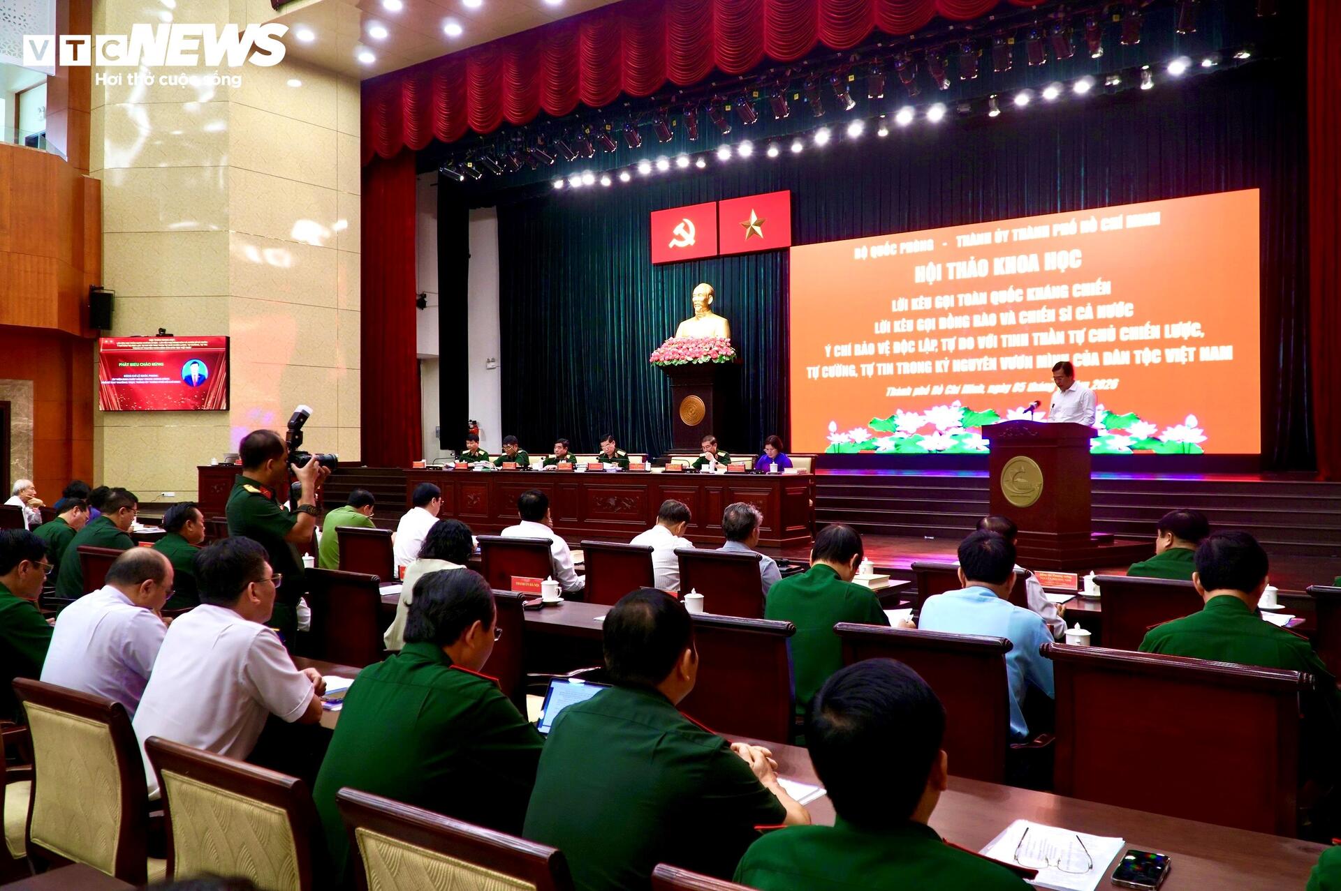 Hội thảo khoa học về hai lời kêu gọi của Chủ tịch Hồ Chí Minh - 4