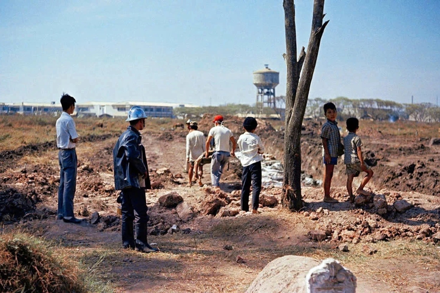 PTT Phạm Thị Thanh Trà gặp cựu binh, nhân chứng, bàn tìm hài cốt liệt sĩ 1968 - 11