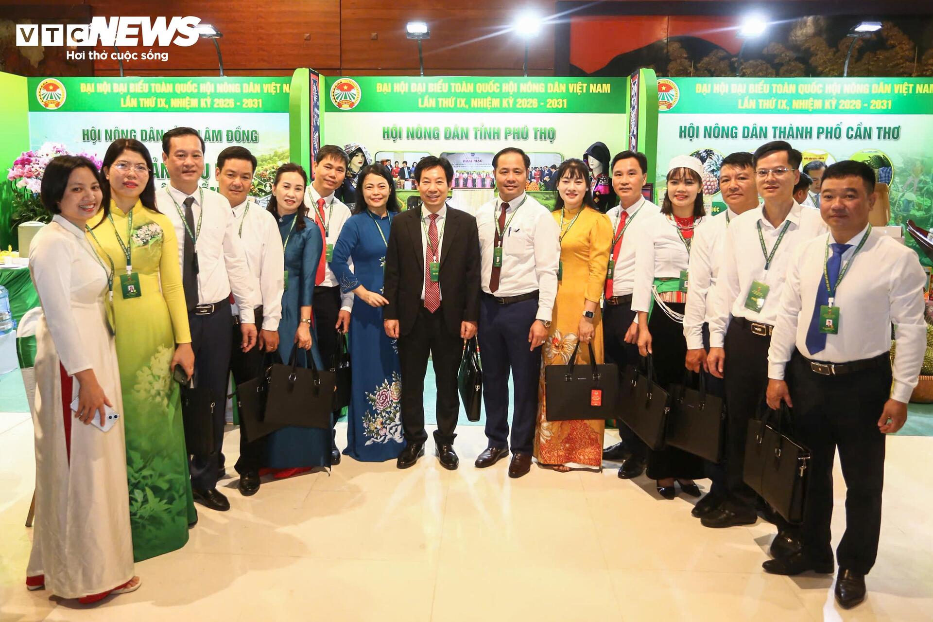 Lãnh đạo Đảng, Nhà nước dự khai mạc Đại hội IX Hội Nông dân Việt Nam - 10