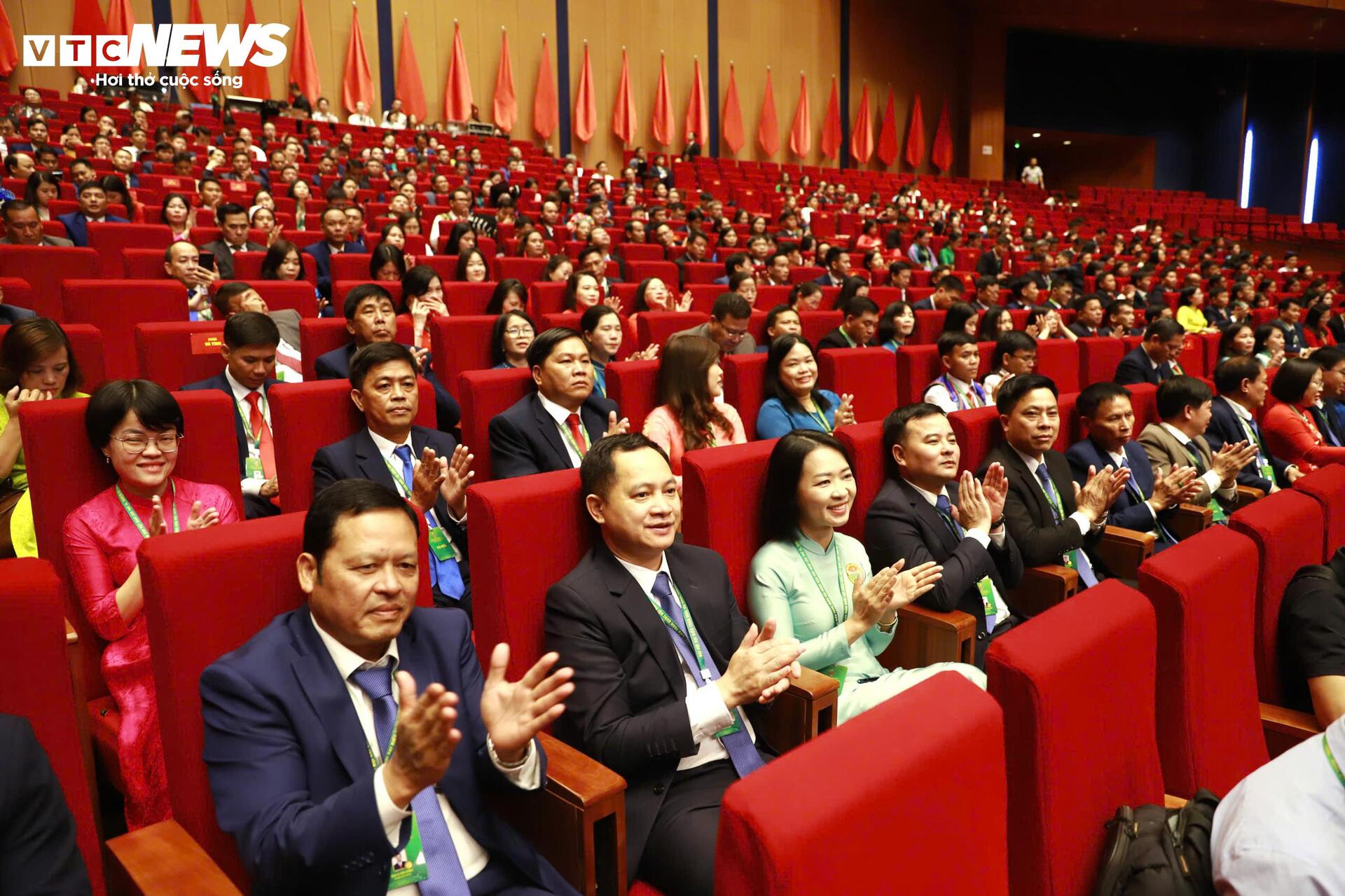 Toàn cảnh phiên khai mạc Đại hội IX Hội Nông dân Việt Nam - 16