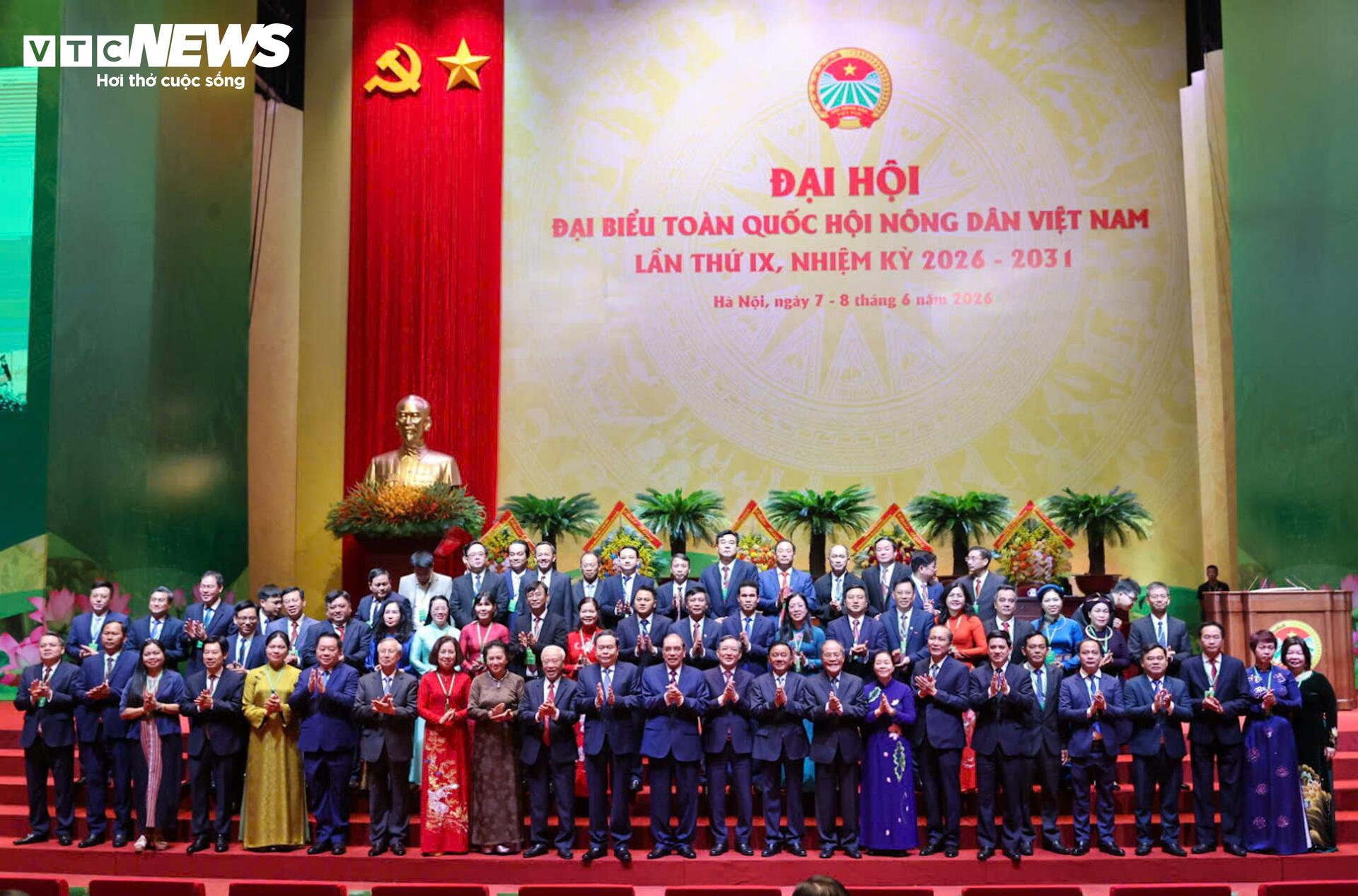Toàn cảnh phiên khai mạc Đại hội IX Hội Nông dân Việt Nam - 14