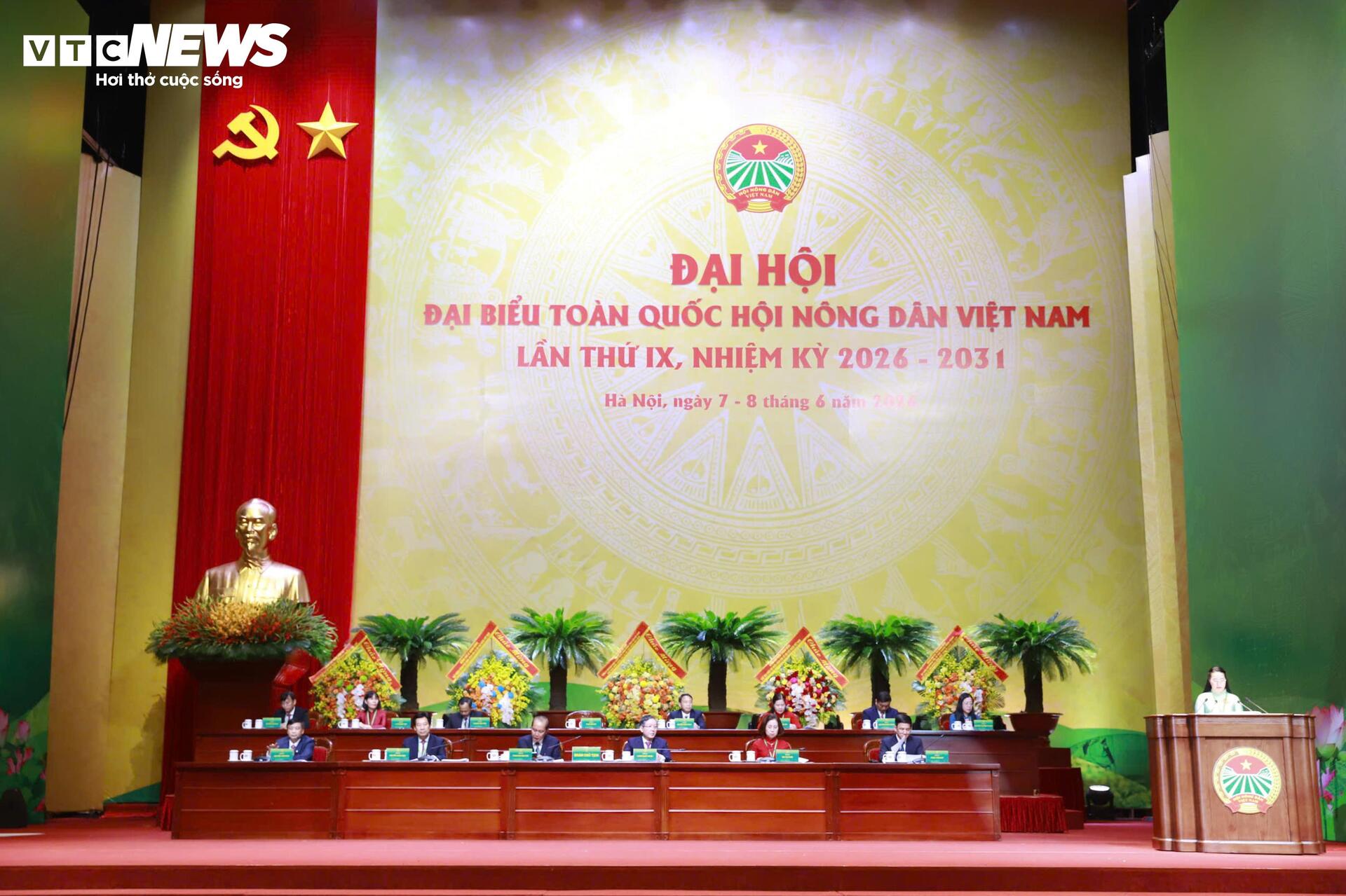 Toàn cảnh phiên khai mạc Đại hội IX Hội Nông dân Việt Nam - 13