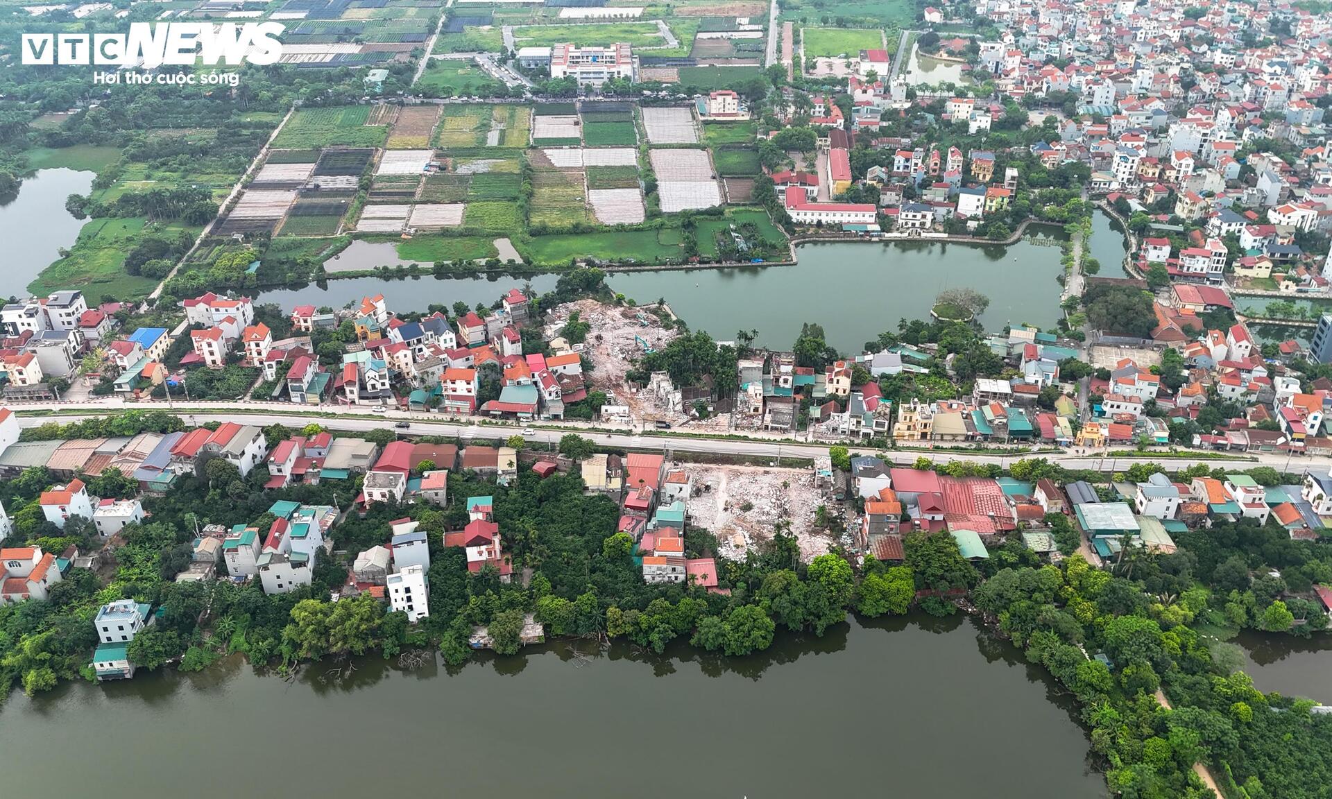 Ba trụ tháp chính của cầu dây văng hơn 7.300 tỷ dần lộ diện trên sông Hồng - 12