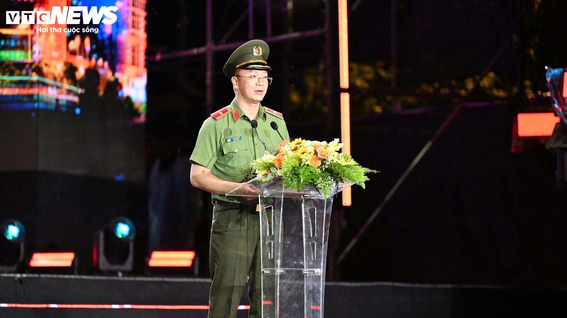 Khai mạc chuỗi sự kiện 'Tổ quốc bình yên' tại TP.HCM - 6