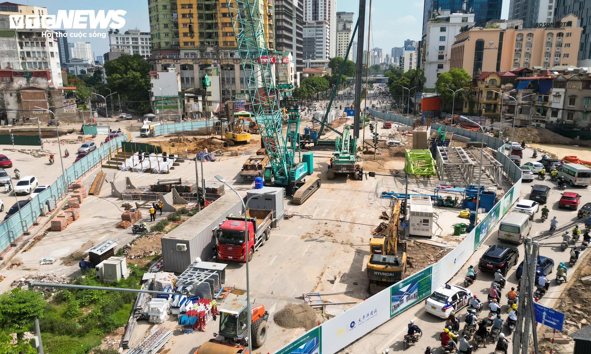 Đại công trường nhà ga metro số 5 tại nút giao Nguyễn Chí Thanh - La Thành - 2