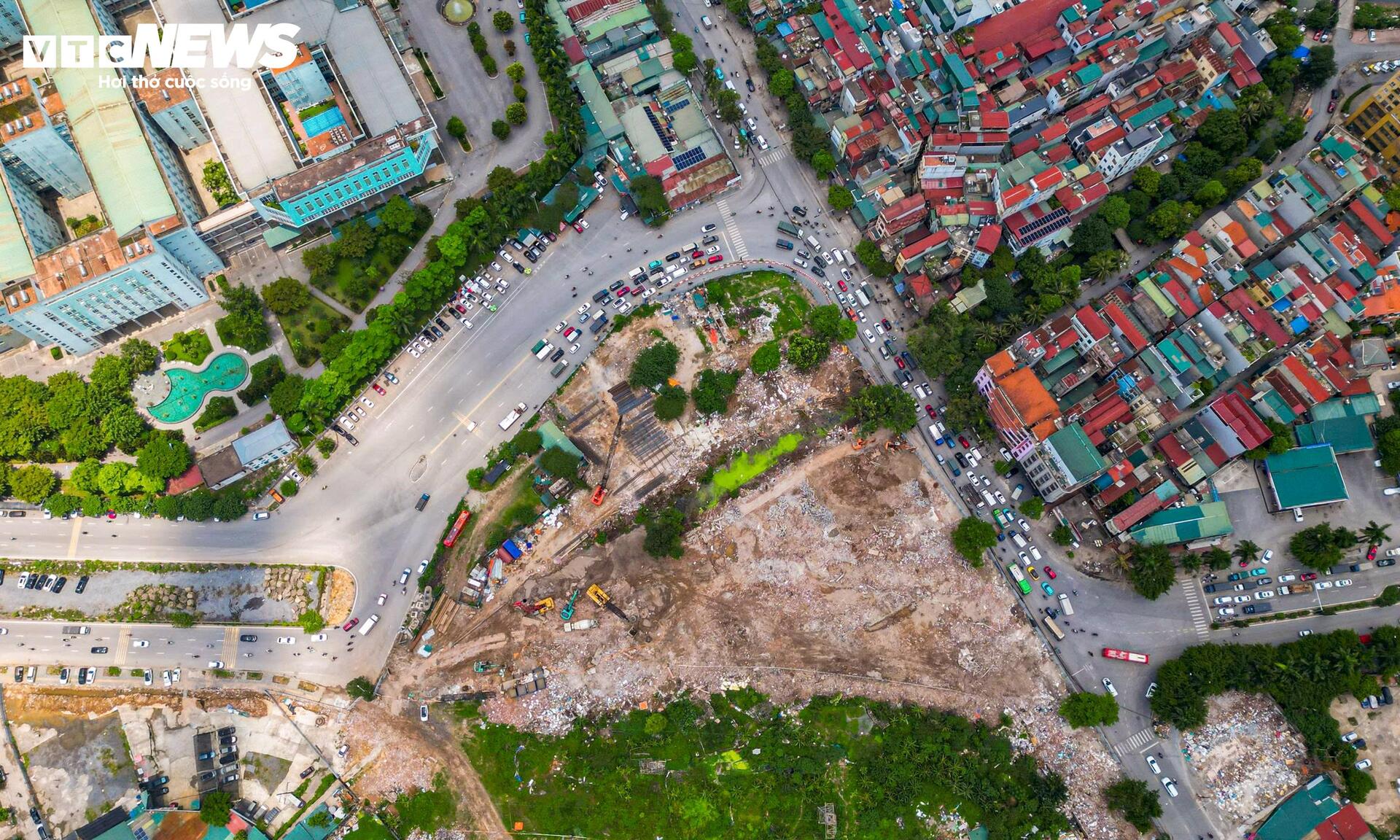 Sau nhiều năm đình trệ, công trường 786 tỷ đồng ở Hà Nội rầm rộ thi công trở lại - 2