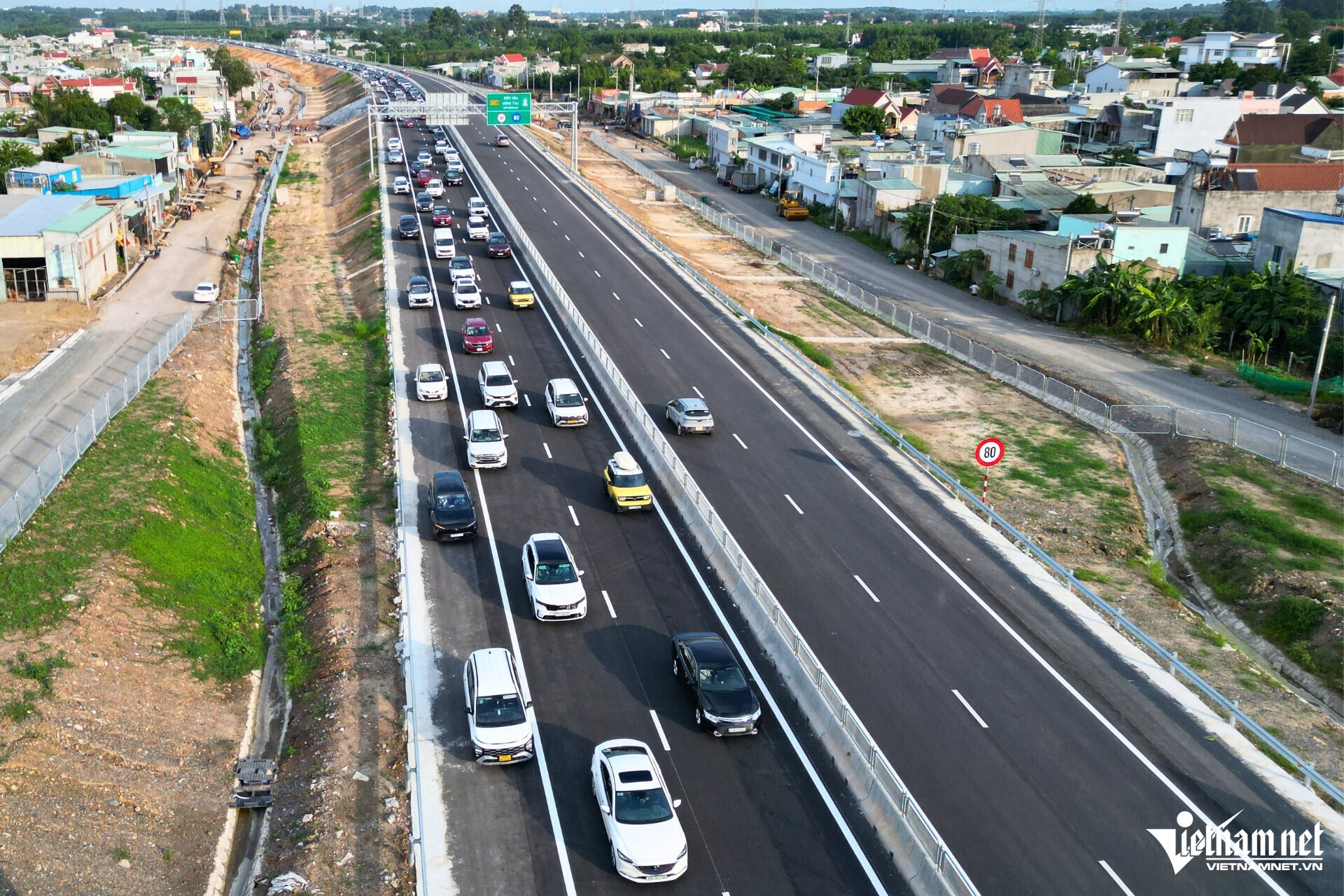 Quốc lộ 51 quá tải, cao tốc Biên Hòa - Vũng Tàu ùn tắc hơn 4km - 7