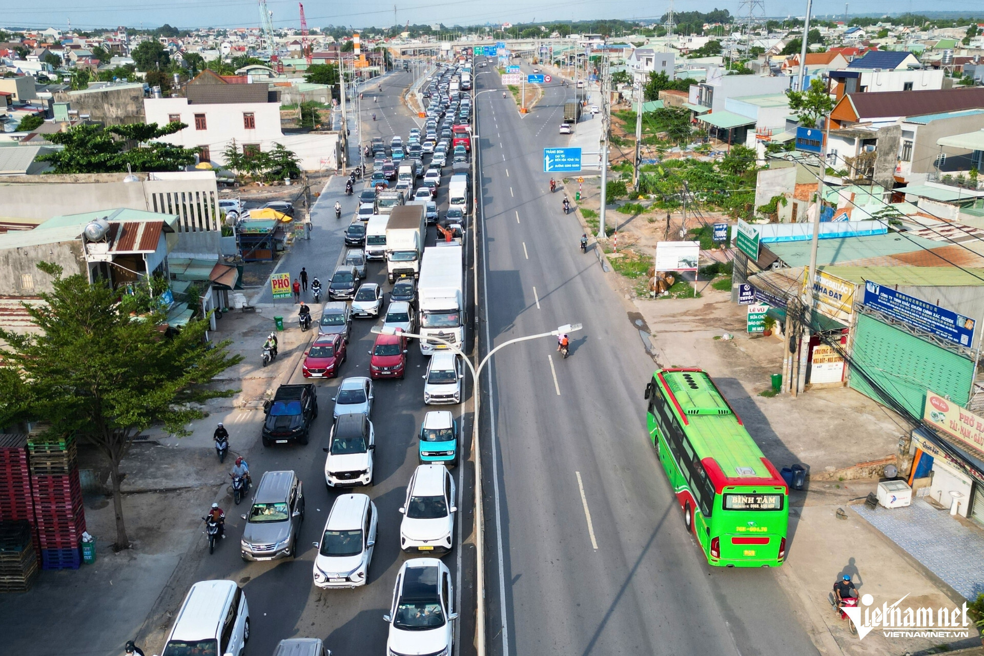 Quốc lộ 51 quá tải, cao tốc Biên Hòa - Vũng Tàu ùn tắc hơn 4km - 3