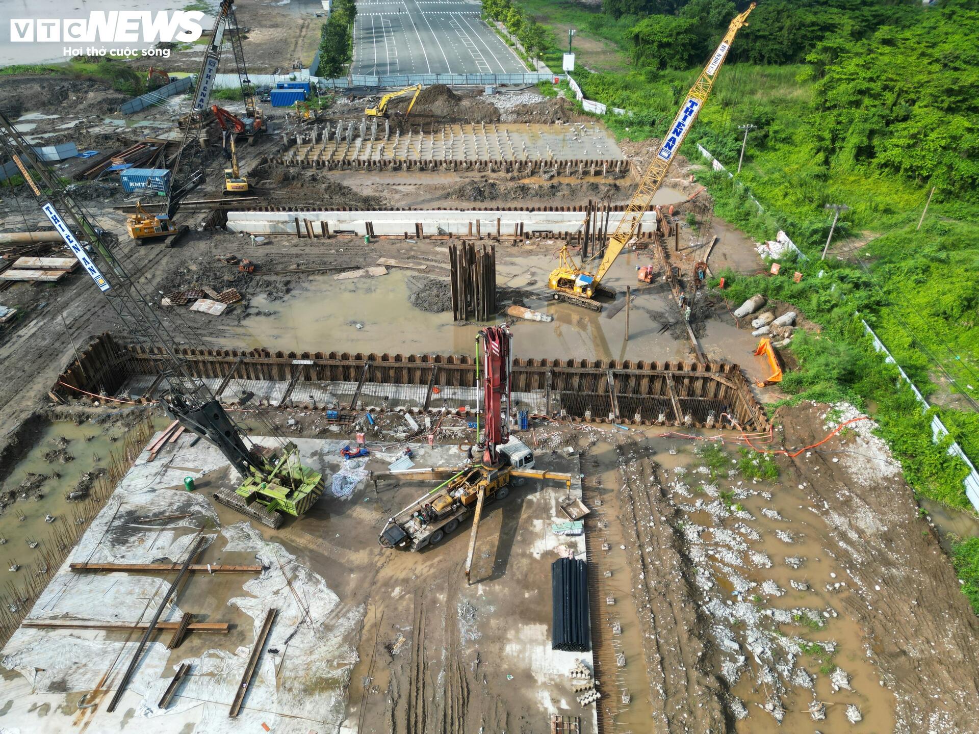 Tấp nập thi công 4 tuyến đường huyết mạch tại Thủ Thiêm - 7