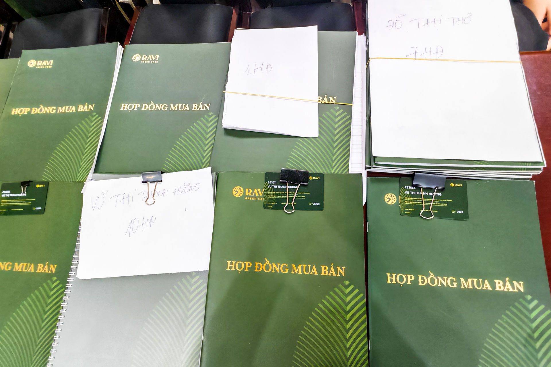 Công an lấy lời khai hàng trăm nghi phạm trong đường dây lừa đảo bán hợp đồng kỳ nghỉ - 4