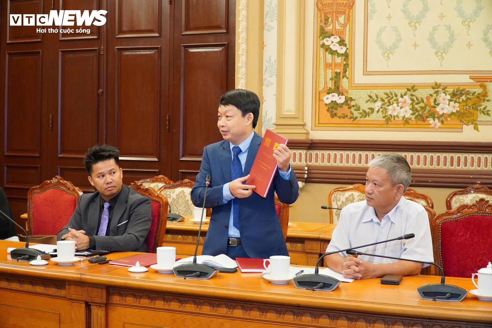 Nhóm chuyên gia Mỹ lưu giữ nhiều kỷ vật chiến trường, có thể giúp tìm mộ liệt sĩ - 4