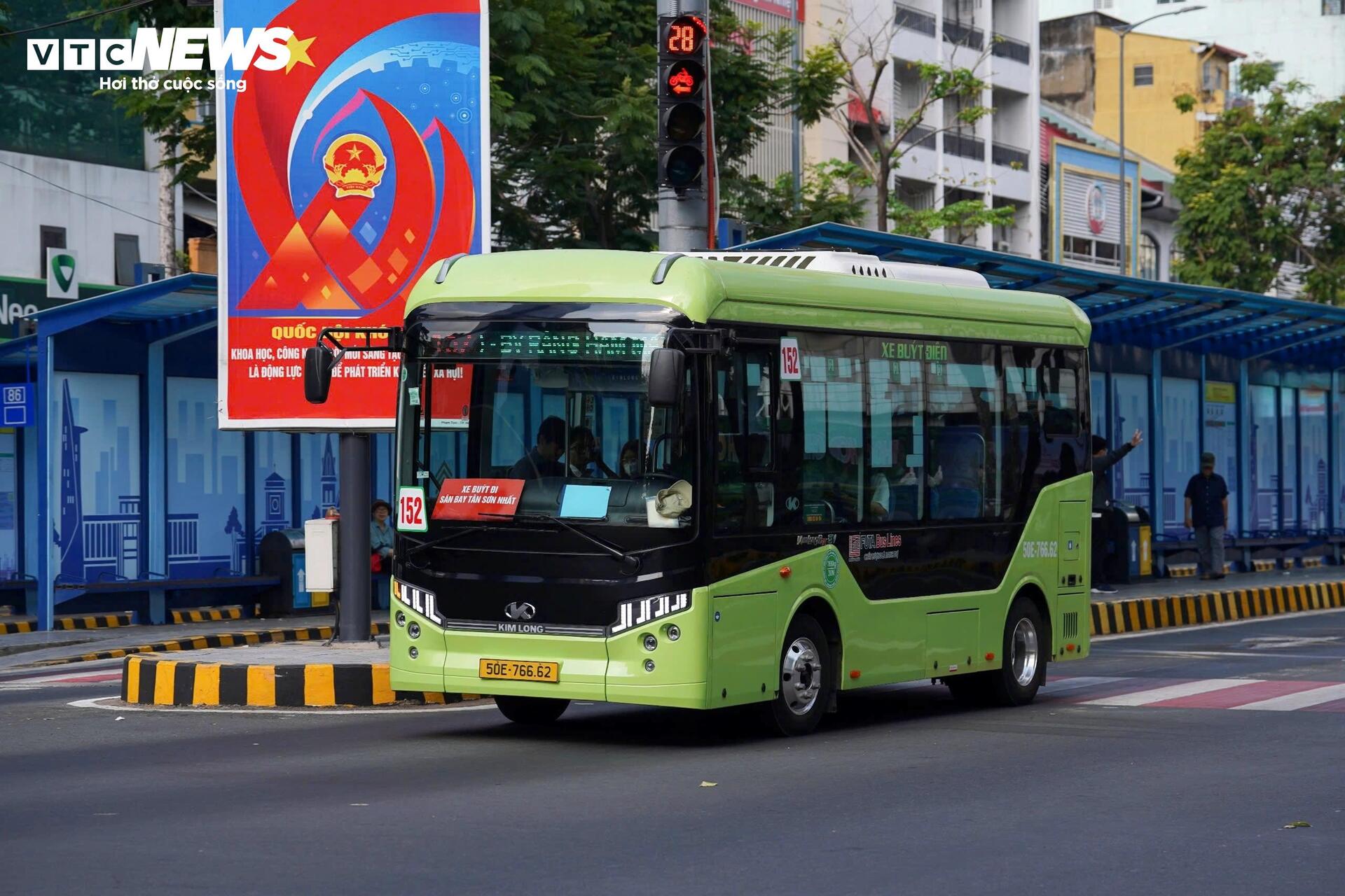 TP.HCM đặt mục chuyển đổi 100% xe buýt sang xe điện vào đầu năm 2027 - 2