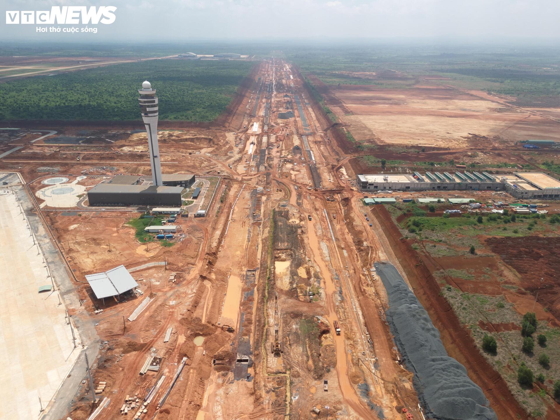Sân bay Long Thành ngổn ngang trong mùa mưa, tiến độ có bị ảnh hưởng? - 2