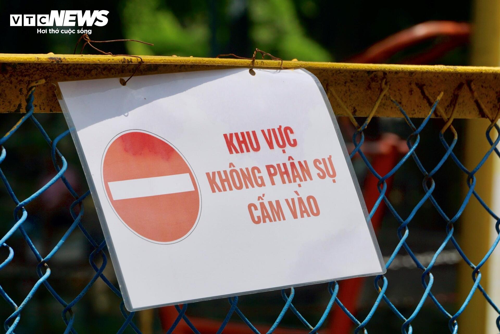 Đóng một phần Công viên Lê Thị Riêng để chuẩn bị khai quật tìm hài cốt liệt sĩ - 4