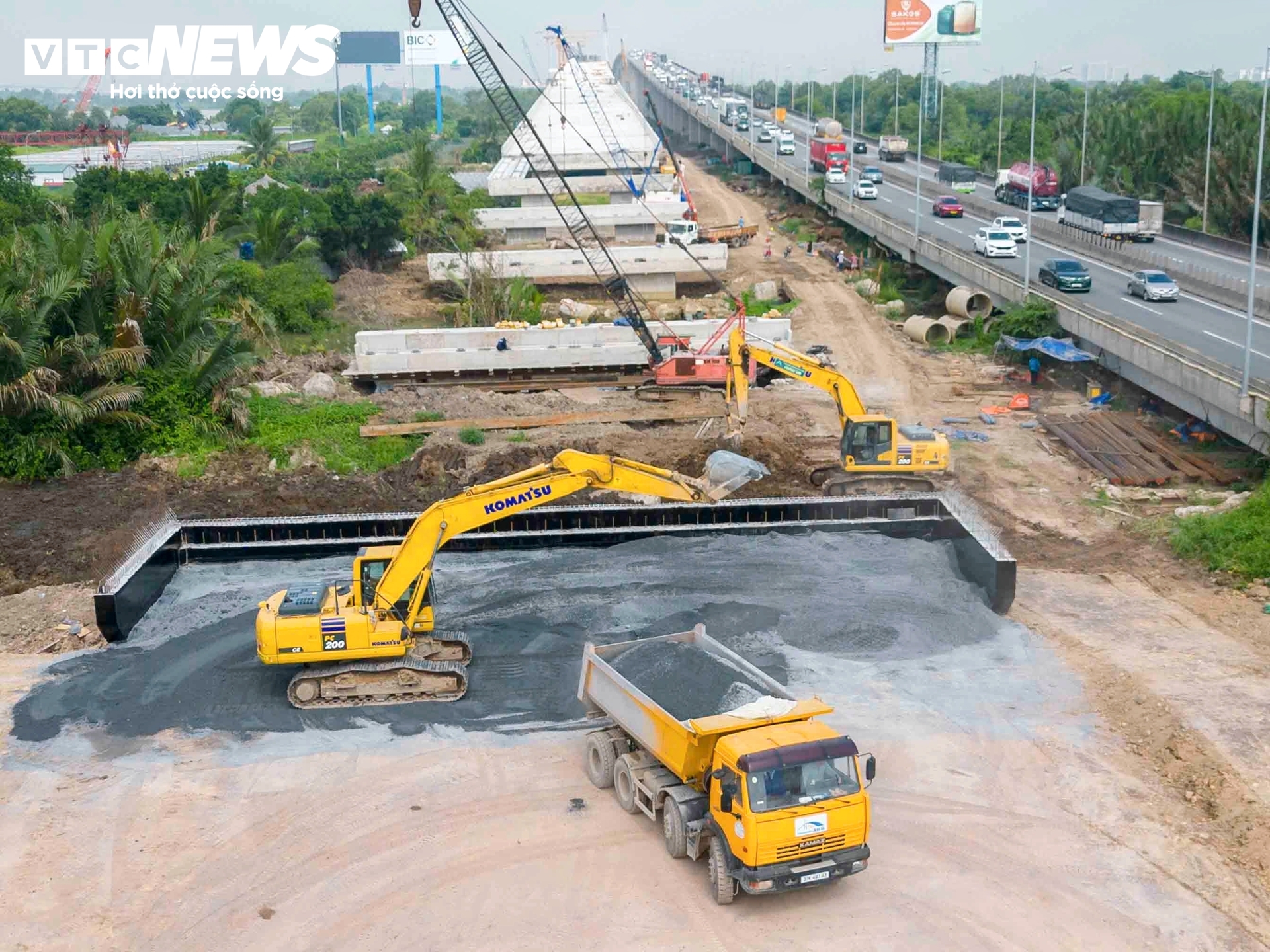 Cận cảnh cao tốc TP.HCM - Long Thành sau gần 1 năm mở rộng - 12