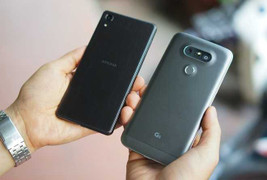 Chầu chực, giành giật đồ cúng cô hồn: Cướp càng nhiều lộc càng may mắn?