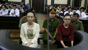 Thông tin mới nhất vụ án Hoa hậu Phương Nga: Đề nghị làm rõ mắt xích 'việc thông cung'