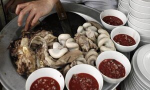 Đừng để mất Tết vì ăn tiết canh