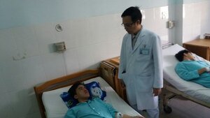 Ăn cá hồng nhím, 10 người nhập viện nguy kịch