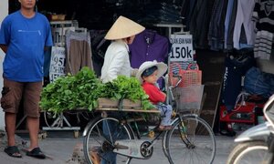 Đừng tận thu thuế người bệnh, người nghèo