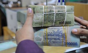 Lãi suất tiền gửi ngân hàng tiếp tục giảm
