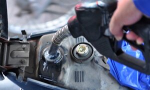 Chủ tịch Quốc hội chưa đồng ý tăng thuế môi trường với xăng dầu