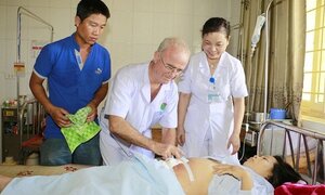 Cứu sống sản phụ bị vỡ tử cung, mất máu trầm trọng sau sinh