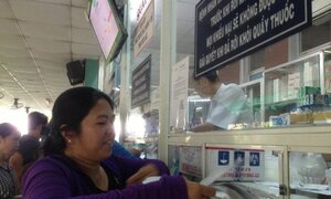 Hàng loạt bệnh viện nhập thuốc từ công ty 'ma'?