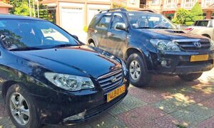 Doanh nghiệp 'khóc dở mếu dở' vì biển số xe