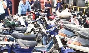 Phụ tùng xe máy giả ồ ạt tuồn vào Việt Nam