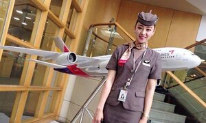 Bỏ nghề tiếp viên hàng không, hotgirl kinh doanh mỹ phẩm kiếm chục tỷ mỗi năm