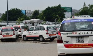 Lo đấu đá với Uber, Grab, Vinasun trượt dài từ thị phần vận tải đến chứng khoán