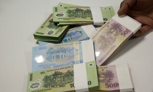 Nhân viên ngân hàng nào có thu nhập hơn 20 triệu đồng mỗi tháng?