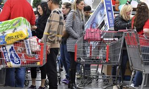 Người Mỹ chi 26 tỷ USD dịp Black Friday, Amazon chiếm tới một nửa?