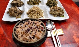 Vì sao nên ăn gạo còn cám thay vì gạo trắng?
