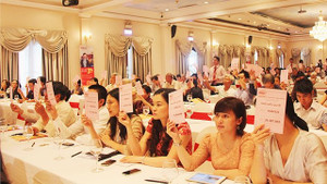 Trục lợi từ cổ phiếu phát hành riêng lẻ