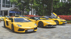 Đại gia Việt mua siêu xe vẫn chây ì tiền nợ