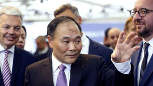 Tại sao tỷ phú Trung Quốc chi 9 tỷ USD để trở thành cổ đông lớn của Mercedes Benz?