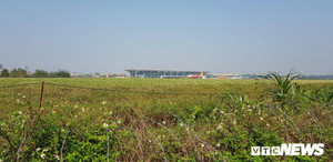 Người tâm thần đột nhập máy bay ở Vinh: Tường rào bảo vệ sơ sài, an ninh đầy kẽ hở