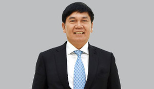 Tập đoàn Hoà Phát thế chấp bao nhiêu cổ phiếu của tỷ phú đô la Trần Đình Long tại ngân hàng?