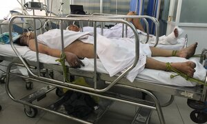 Xót xa những nạn nhân vụ cháy chung cư ở TP.HCM, người phủ khói đen, tinh thần hoảng loạn