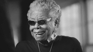 Maya Angelou chủ nhân hồi ký 'Tôi biết vì sao con chim nhốt trong lồng vẫn hót' là ai?