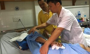 Tìm được người cha 37 năm thất lạc đang hôn mê ở bệnh viện