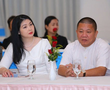 Công ty của vợ Chủ tịch HĐQT Tôn Hoa Sen đã ‘trao tay’ cổ phiếu HSG cho ai?