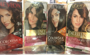 Mua lọ thuốc 80.000 đồng về nhuộm tóc, người phụ nữ sưng mặt, nổi mụn đầy đầu