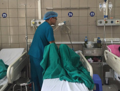 Uống thuốc diệt cỏ tự tử: Người bệnh tỉnh táo đến chết ám ảnh bác sĩ