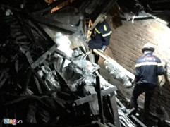 17 ngày không có cha mẹ của em bé sinh non nặng 1,1 kg