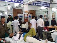 Phòng hồi sức không còn chỗ trống vì tai nạn giao thông ngày Tết