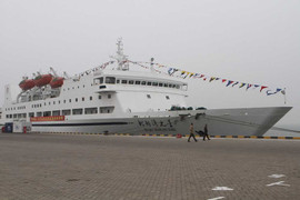 Trung Quốc tiếp tục ngang ngược đưa du thuyền mới tới Hoàng Sa