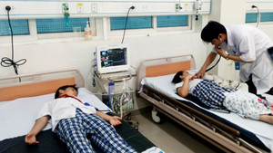 19 học sinh nhập viện sau khi uống trà sữa thạch rau câu: Tìm ra nguyên nhân gây ngộ độc